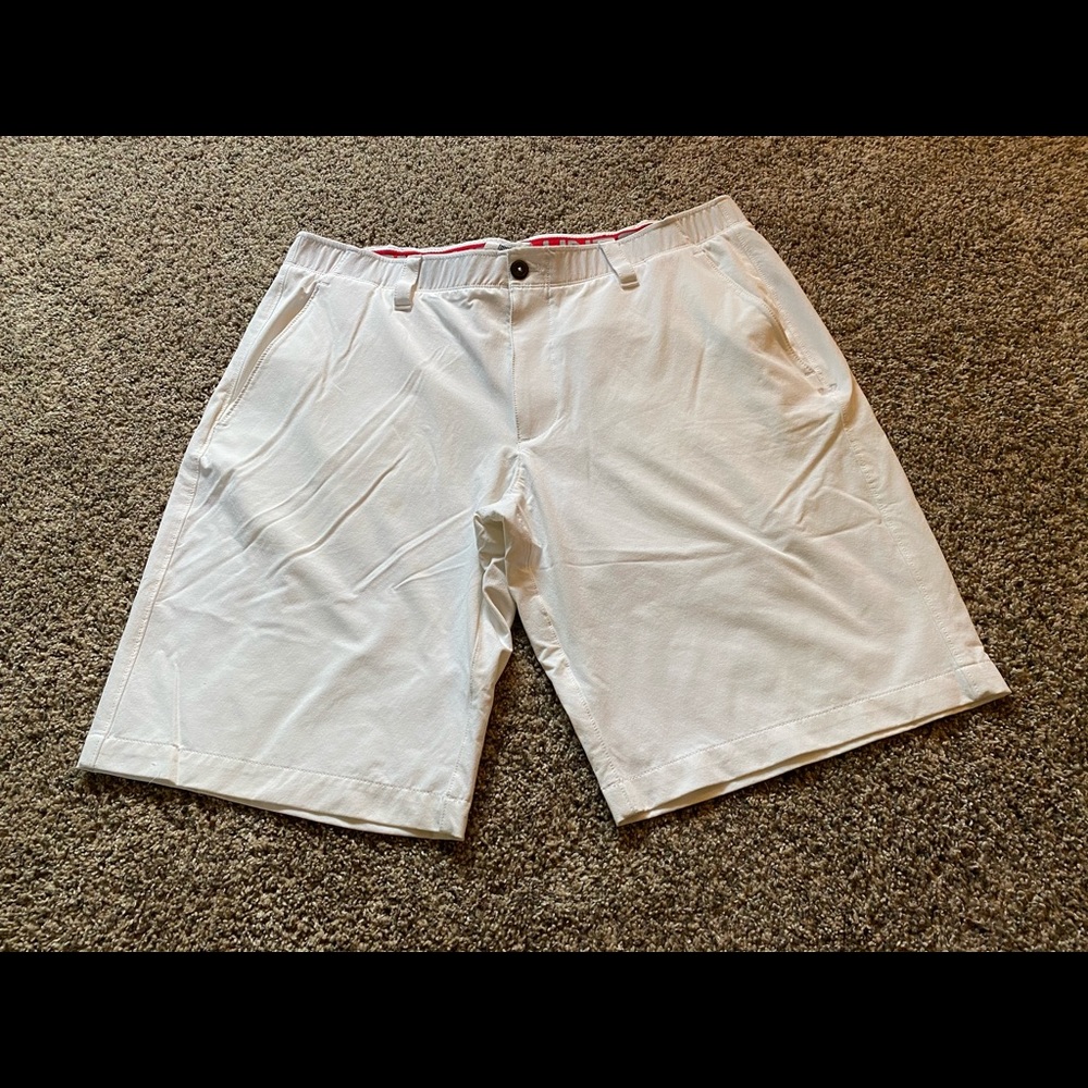 Under Armour golf shorts